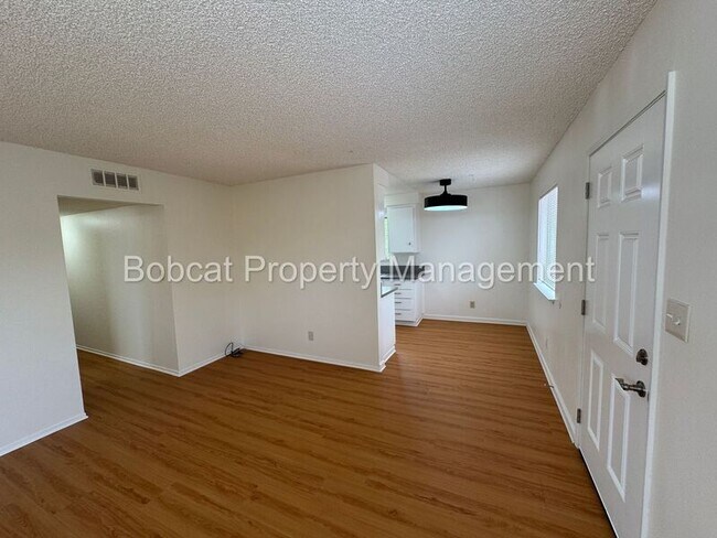 Foto del edificio - 1501 N Edmonds Dr