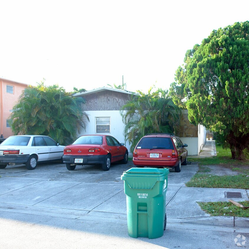 Building Photo - 10710 Jose Pepe Merida Blvd