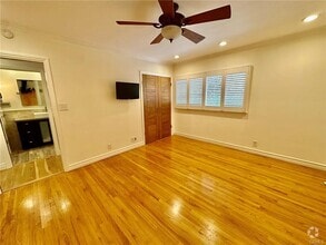 Building Photo - 4545 Alonzo Ave