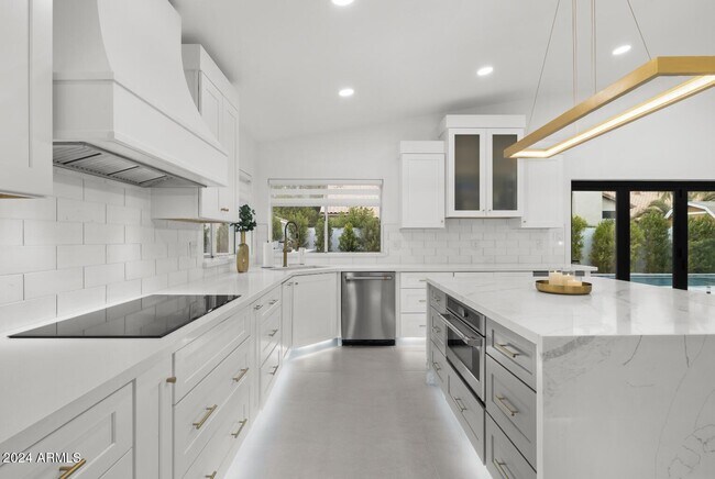 Foto del edificio - 4748 E Redfield Rd