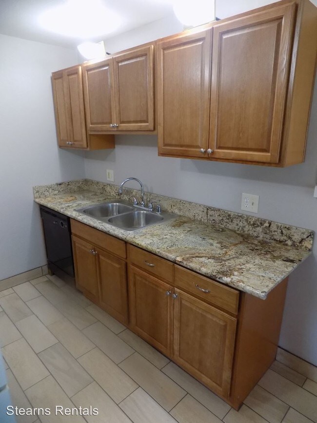 221 Quincy St Unit 1 45 Stockton Ca 95207 Condo For Rent In