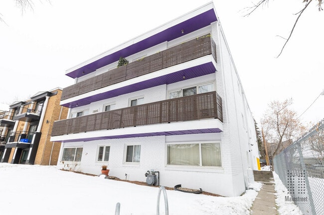 Building Photo - West 17 Apartments