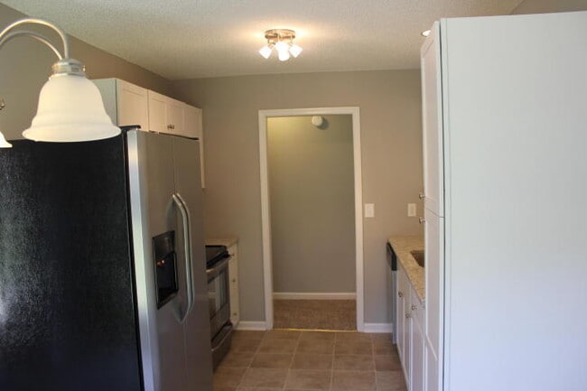 Building Photo - 134 Ashdown Dr
