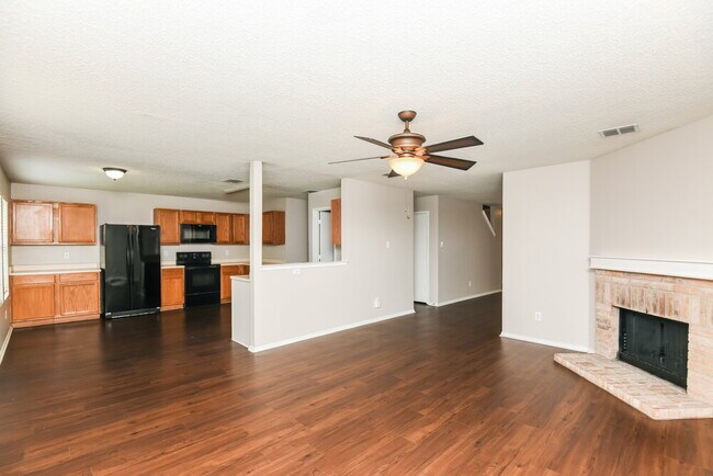 Foto del edificio - 8773 Garden Springs Dr