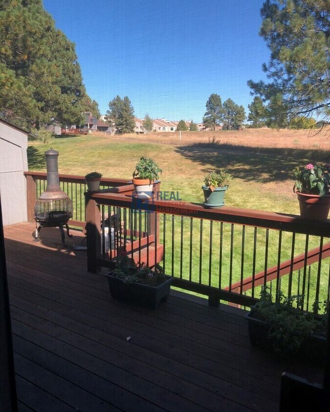 Foto principal - 6474 Pinewood Dr