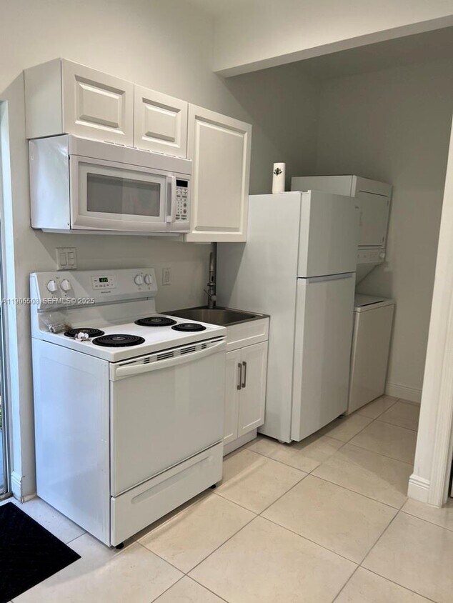 Foto del edificio - 1533 W 26th Ct