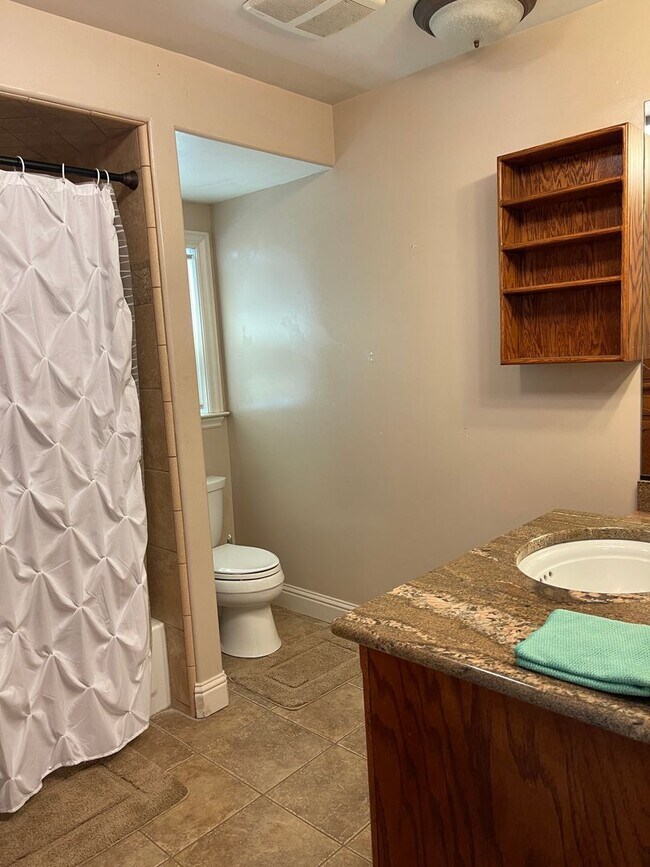 Building Photo - 2 bed / 1 ba apt in the country - Sutter