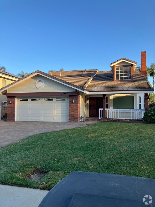 Terraza at Vista del Verde Student Apartments for Rent Yorba Linda