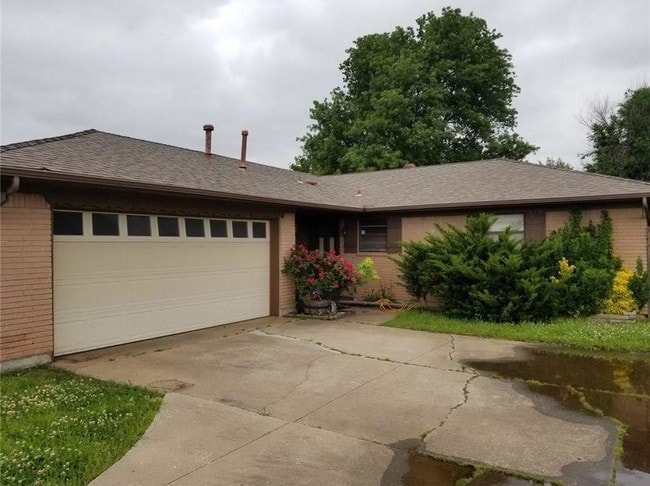 Building Photo - 141 E Jarman Dr