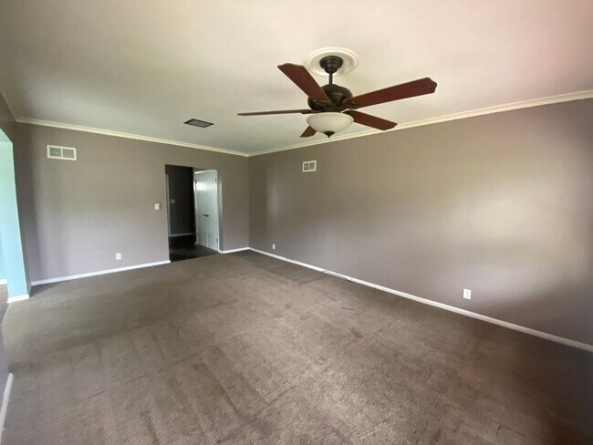 Foto del edificio - Charming 3BR/ 2 Bath Bettendorf Home