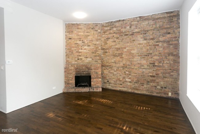 Foto del edificio - 3444 N Elaine Pl