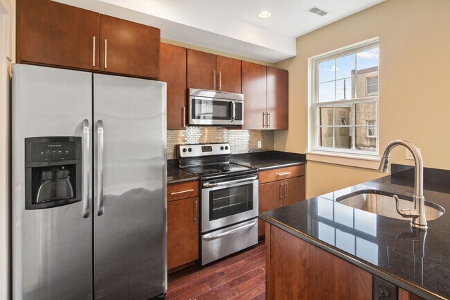 Foto del edificio - 2608 Webster St