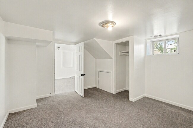 Building Photo - 6120 Otis St