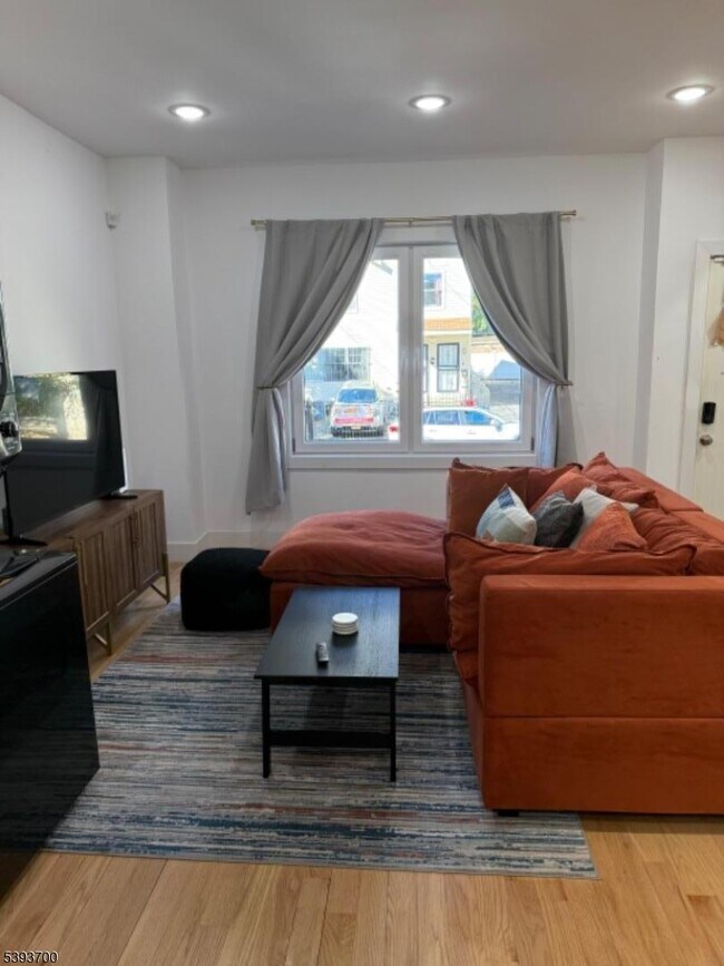 Foto del edificio - 492 S 20th St