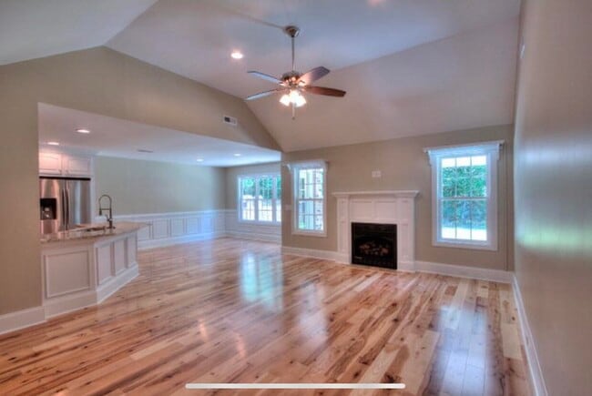 Building Photo - 3005 Daufaskie Rd