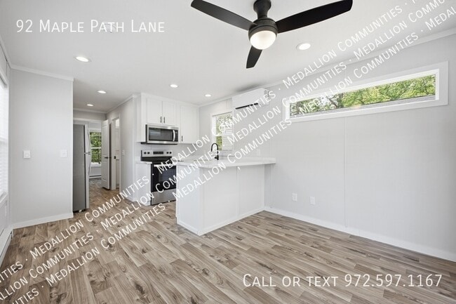 Building Photo - 92 Maple Path Ln