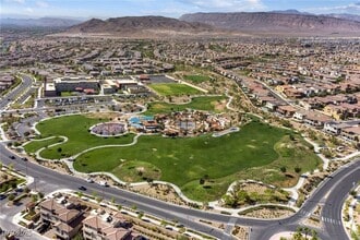 Building Photo - 916 Viscanio Pl