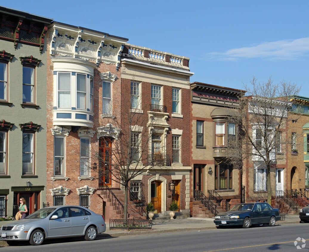 Primary Photo - 508 Madison Ave