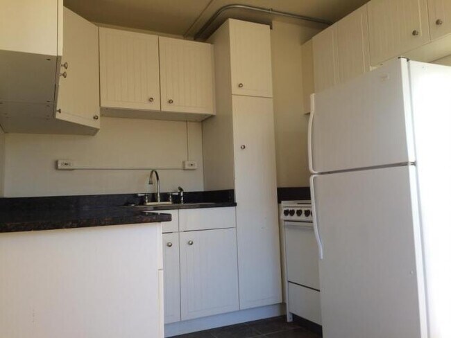 Building Photo - 1 bedroom in Seattle WA 98122