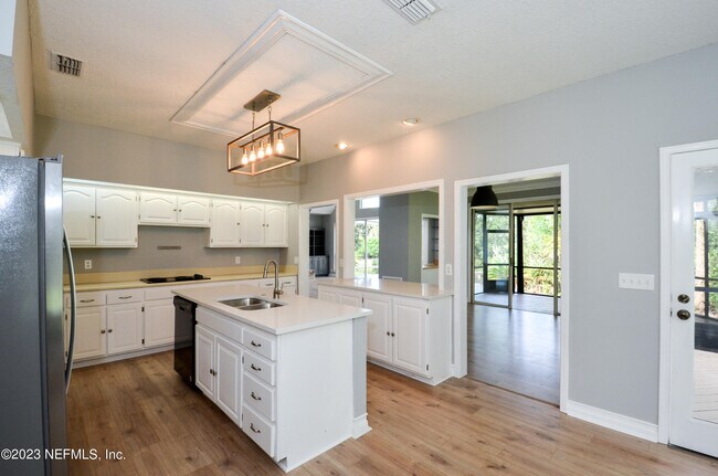 Building Photo - 105 Camino Trail