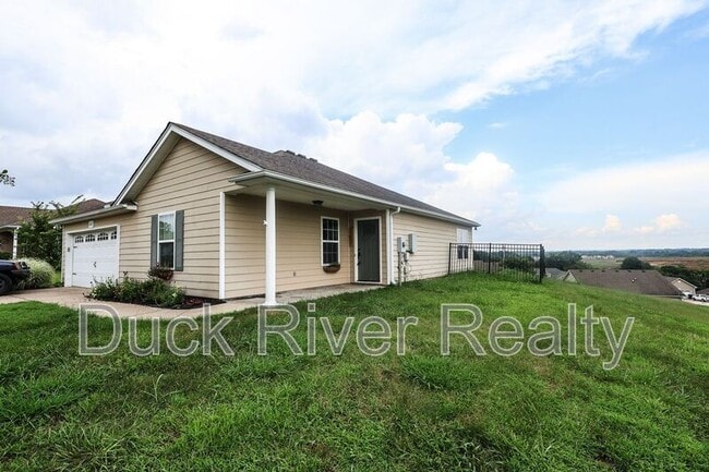 Building Photo - 2207 Carpenter Bee Dr