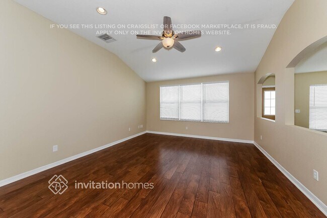 Foto del edificio - 1817 Raven Glen Dr