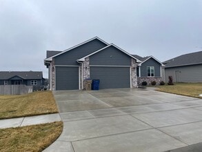 Building Photo - 3419 Laughlin St