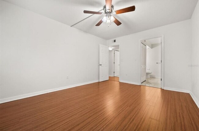 Foto del edificio - 2938 Clark Rd