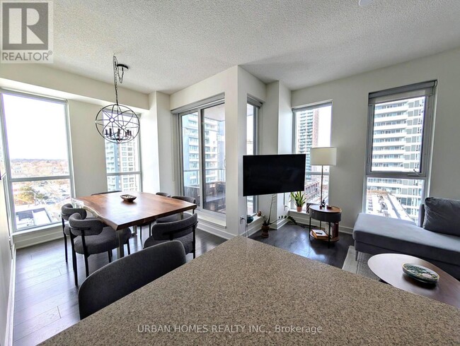 Photo du bâtiment - 170 Sumach St