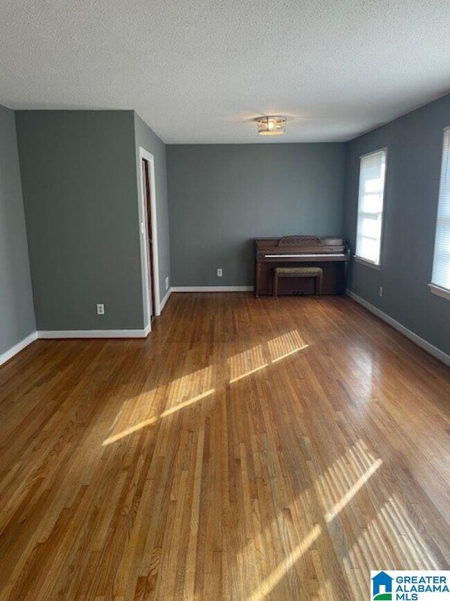 Foto del edificio - 2525 2nd Pl NW