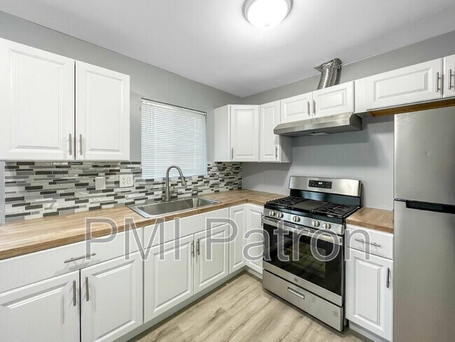 Foto del edificio - 22311 Arline Ave