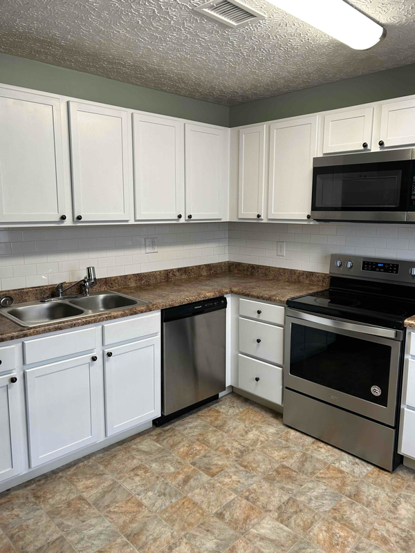 Building Photo - 3138 Tiffany Ct