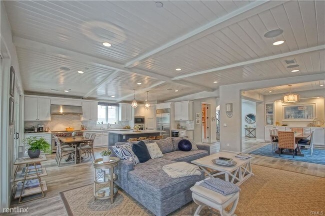 Foto del edificio - 5 br, 5.5 bath House - 2504 Walnut Ave
