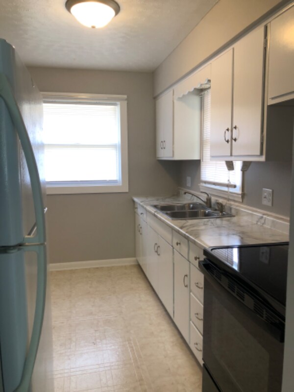 Building Photo - 3512 S 82nd St