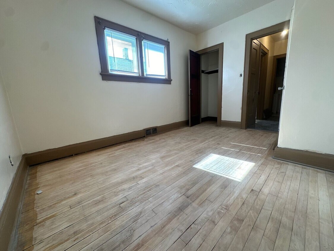 Foto del edificio - 1125 W Mineral St.