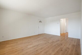 Building Photo - 1420 Hilltop Dr