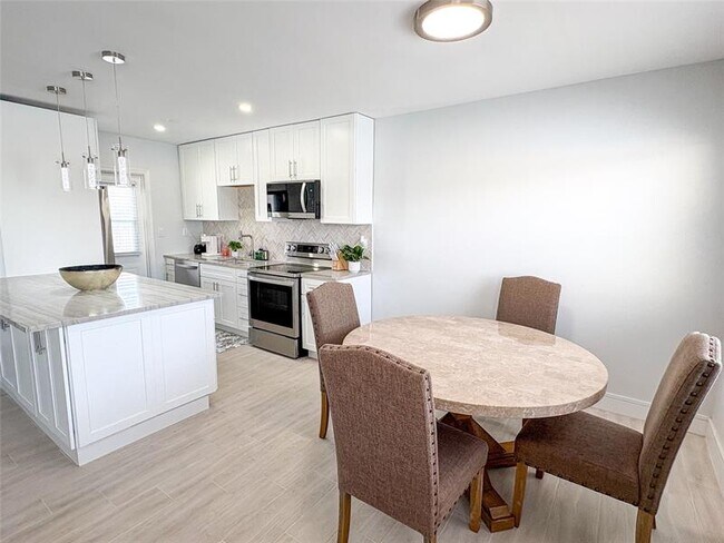 Foto del edificio - 4541 N Ocean Dr