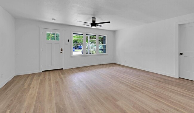 Building Photo - Spacious 3 Bed, 2 Bath Home in Waco