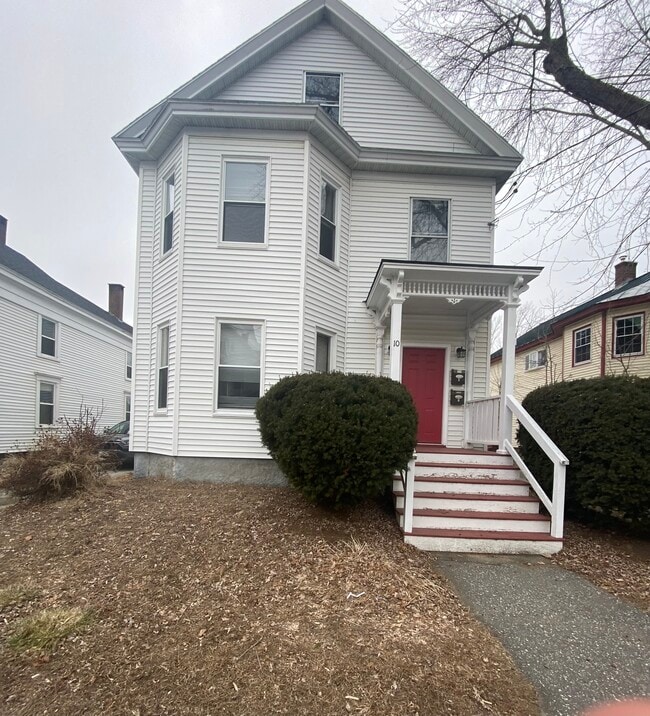 Building Photo - 10 Maple St