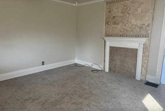 Foto del edificio - 108 Paxton Ave