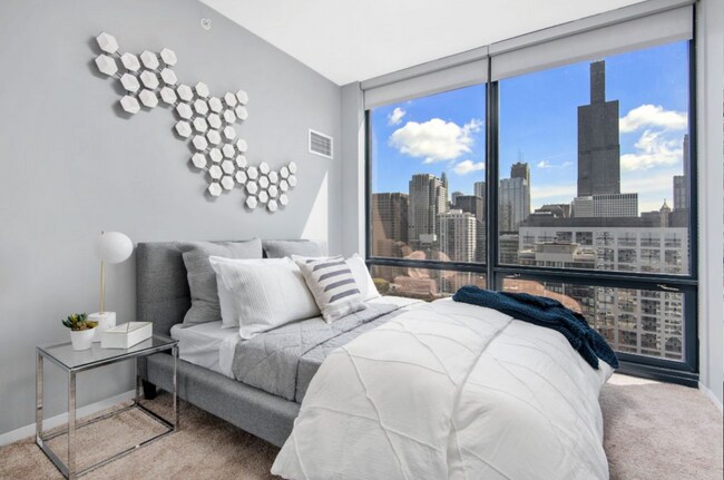 Foto del edificio - 301 S Halsted St