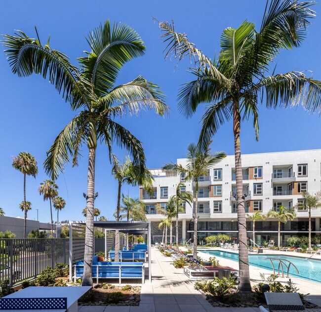 The Townsend Apartments 5075 Camino de la Siesta San Diego, CA