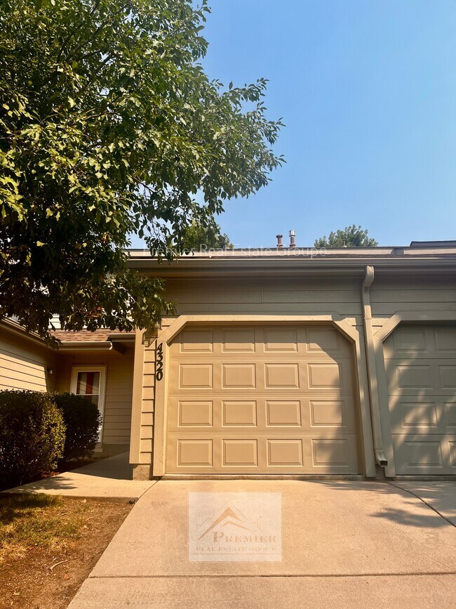 Photo - 4320 Hunting Meadows Cir Townhome