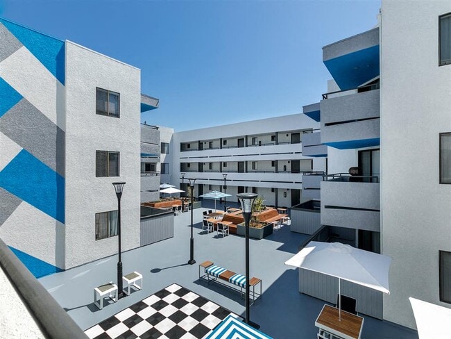 Building Photo - Harbor Terrace