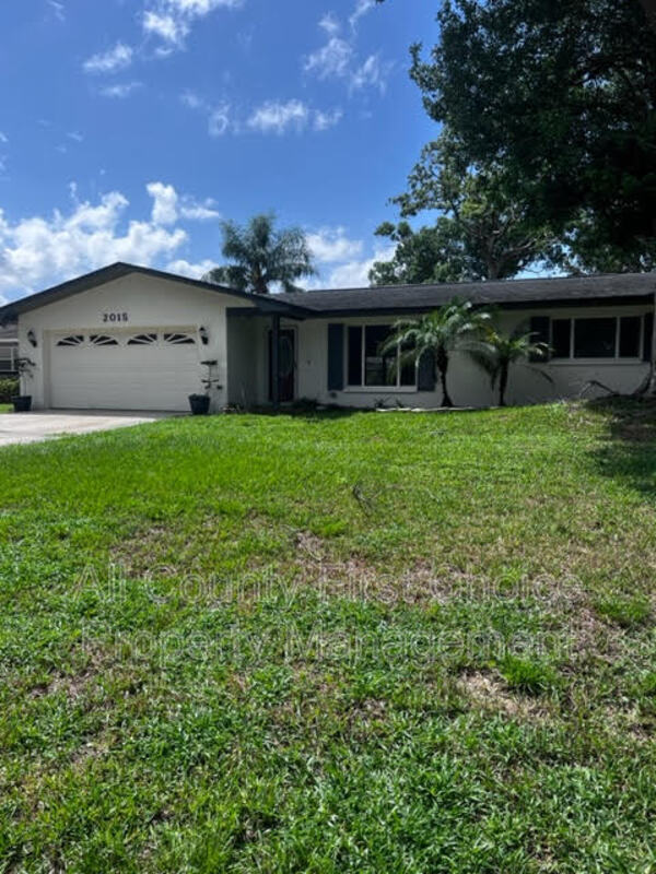 2015 Pinehurst Dr, Clearwater, FL 33763