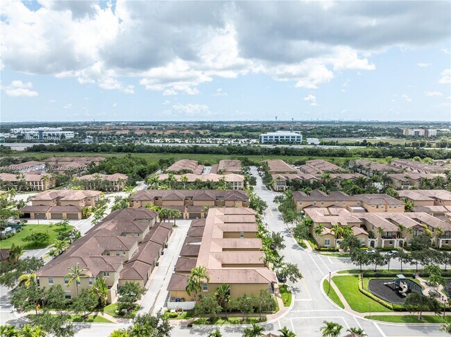 Foto del edificio - 14737 SW 13th St