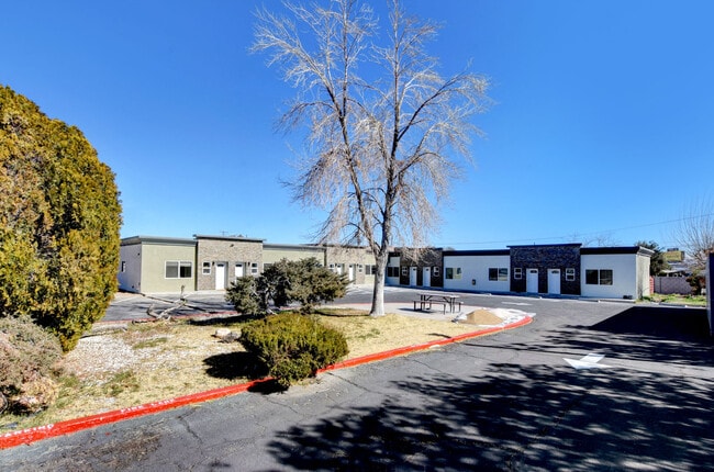 Building Photo - 1774 Willow Trl