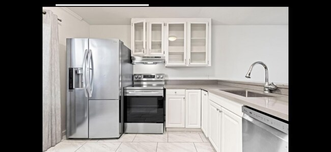 Foto del edificio - 899 Woodside Ln E
