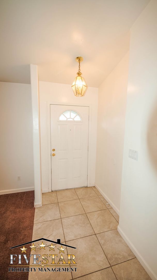 Building Photo - 5311 Sunbird Ct