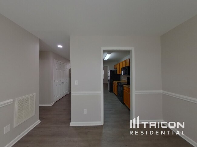 Foto del edificio - 1392 Zered Pl NW